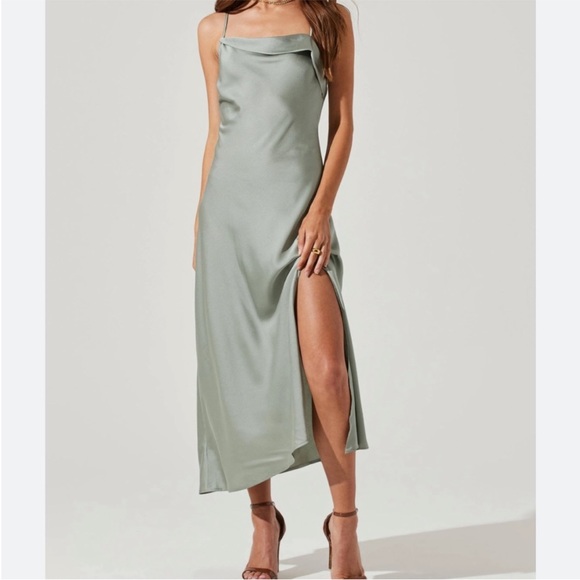 NWOT ASTR the Label Slip Dress Open
back Side Slit Sage Size Large - Picture 2 of 16